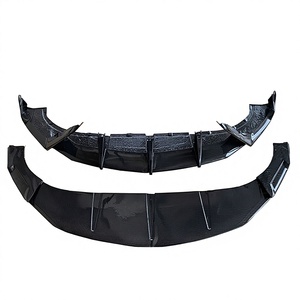 Lèvre avant en fibre de carbone pour kit carrosserie <span class=keywords><strong>LAMBORGHINI</strong></span> <span class=keywords><strong>URUS</strong></span> - Product Image 1