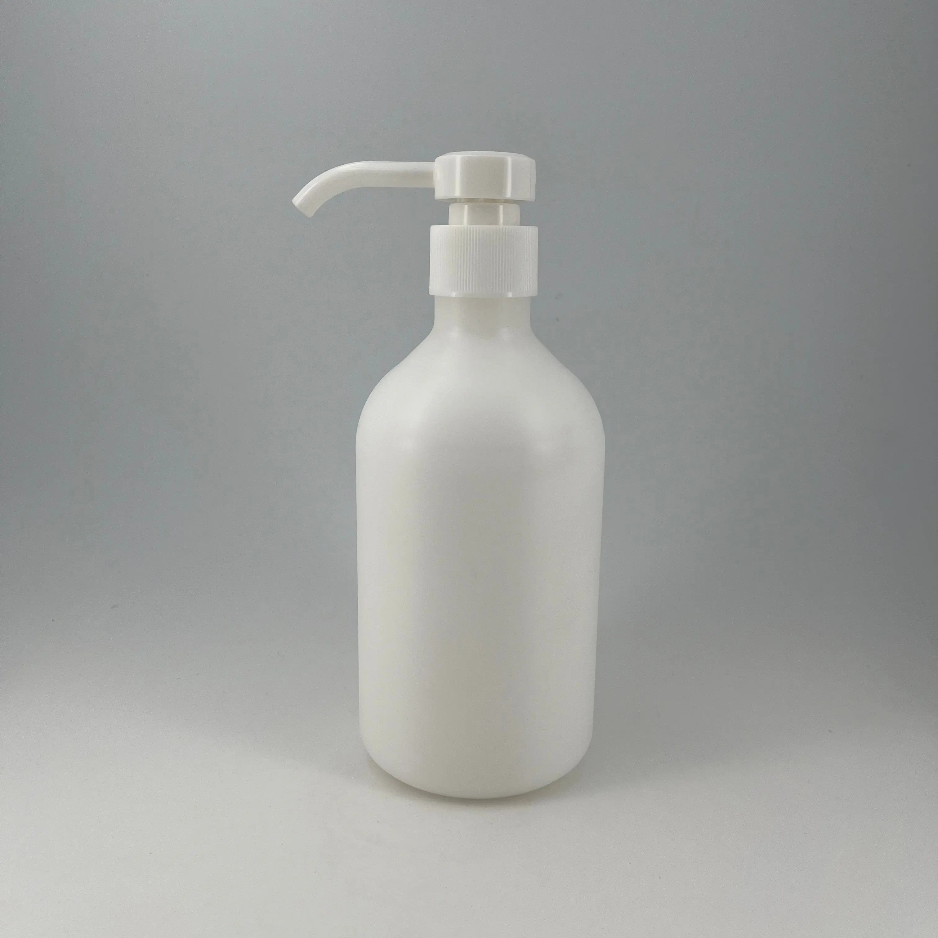 500 ml di alta qualità Custom PE contenitori cosmetici di plastica Shampoo bottiglie rotonde con 28/410 24/410 pompa lozione