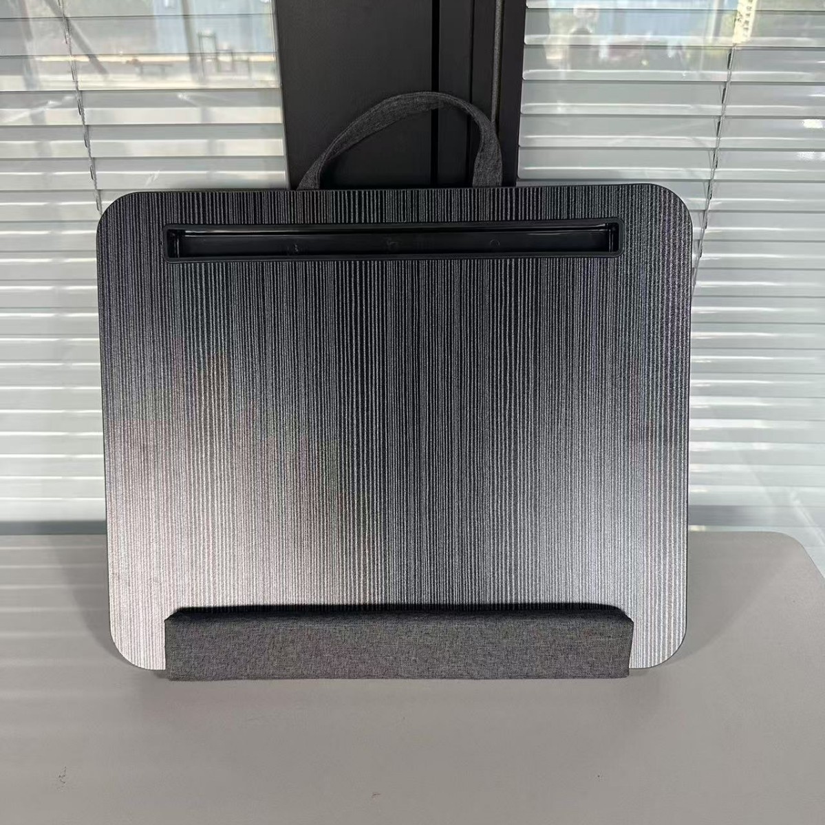 Grigio scuro