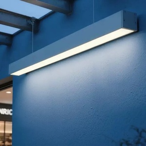 Luminaire LED linéaire anti-éblouissement IP67 étanche pour entrepôt et couloir - Product Image 1