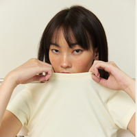 T-shirt mini pour femme, style streetwear, coupe ajustée, été, 180 GSM, 100% polyester, doux, léger, maille brodée, patchs boutonnés, anti-rétrécissement