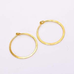 Boucles d'oreilles en laiton plaqué or jaune 14 carats et plaqué rhodium noir 2.5 microns pour filles bijoux en laiton faits à la main en gros - Product Image 3