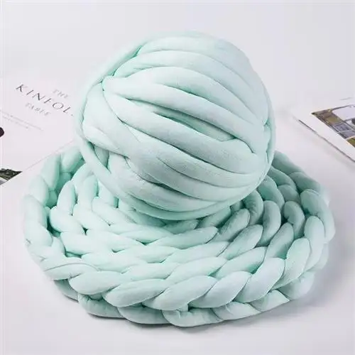 China Manufacturer blanket yarn chunky cotton tube Velvet Jumbo Plush Bulky Giant Cotton Tube for Extreme Hand Knitting DIY
