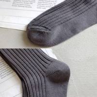 Chaussettes d'uniforme en coton premium personnalisées à côtes verticales, couleur unie, mi-mollet, tricotées pour étudiants et sportifs, OEM ODM