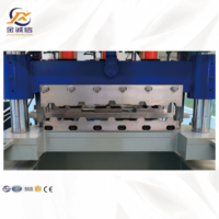 Machine de formage de tuiles pour cages à animaux en acier coloré à grande vitesse avec engrenages et roulements, conception personnalisée, haute productivité