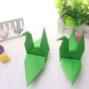 Grullas de <span class=keywords><strong>Papel</strong></span> Origami Blancas Hechas a Mano - Forma de Animal con Patrón Sólido - Venta al por Mayor de Artesanía Coleccionable para Decoración del Hogar - Product Image 4