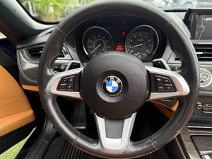รถยนต์ปี 2014 รุ่น Z4 SDrive28i เปิดประทุน 2 ประตู พวงมาลัยซ้าย เบาะหนัง กล้องมองหลัง ไฟหน้า LED จอสัมผัส หลังคาซันรูฟ รุ่นที่ 3 - Product Image 4