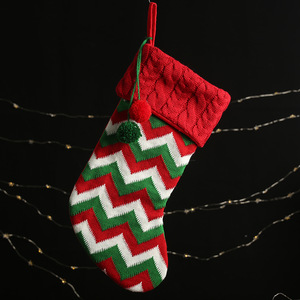 <span class=keywords><strong>In</strong></span> magazzino Guangdong decorazioni natalizie a strisce stampate rosse calza <span class=keywords><strong>natale</strong></span> a maglia decorazioni natalizie - Product Image 3
