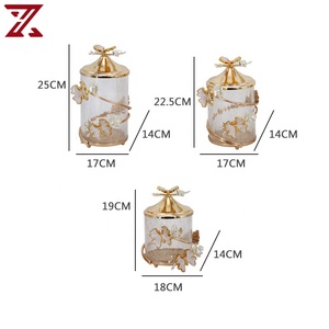 Pot à nourriture en verre texturé transparent avec support métallique papillon, personnalisable, solide et durable, directement de l'usine - Product Image 4