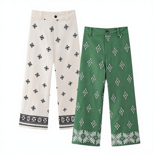 กางเกงลำลองทรงตรงเอวสูงผ้าเครปพิมพ์ลายดอกไม้สีขาวปักลาย รุ่นใหม่ประจำฤดูใบไม้ผลิ/ฤดูร้อนปี 2023 สำหรับผู้หญิงจาก TAOP&ZA - Product Image 2