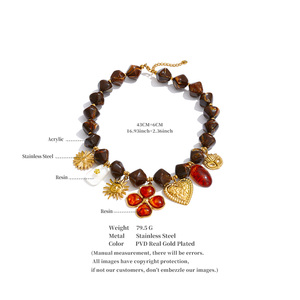 JINYOU 3438 Collana Autunnale con Perline Acriliche Marroni, Ciondolo a Cuore con Fiore in Acciaio Inossidabile e Resina Ambrata - Product Image 6