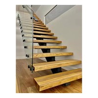 Escalier en bois haut de gamme avec poutre monobloc, finition peinture poudrée blanche, pour maison résidentielle