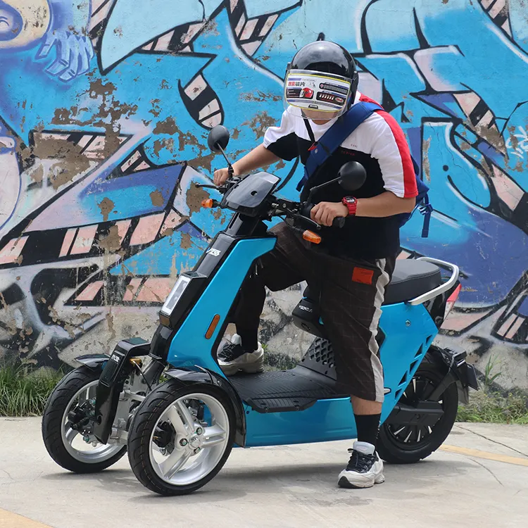 V28 2021 de alta potencia de CEE equilibrio Scooter Eléctrico de 3 ruedas triciclo eléctrico inverso para adultos