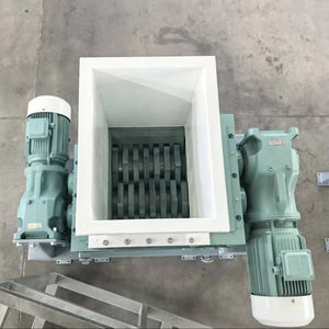 Broyeur à double arbre à engrenages automatique haute sécurité pour le recyclage des déchets médicaux/électroniques, prétraitement écologique des déchets solides - Product Image 1