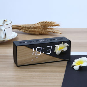 Espejo Eléctrico LED Digital Moderno con Carga USB, Alarma de Temperatura, Reloj de Escritorio, Brillo Ajustable, Decorativo para Hogar, Oficina, Dormitorio, Mesa - Product Image 4