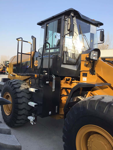 Pale Gommate di Alta Qualità da 5,5 Tonnellate 656F con Benna da 3,3-5,5cbm, Pala Gommata Telescopica con A/C e Sistema di Pilotaggio - Product Image 3