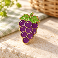 Maßgefertigte Moderne Metall-Emaille-Pins - Werbe-Pins mit Trauben- und Wassermelonen-Designs im Großhandel