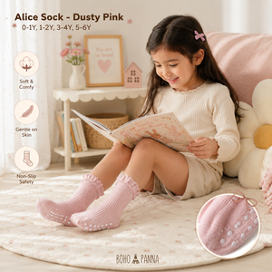 Calcetines elásticos de color rosa polvoriento con tela suave, transpirables y con soporte flexible que mantienen los pies pequeños cómodos en todo momento. - Product Image 2