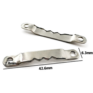 Colgadores de Metal Plateados de Doble Extremo Dentados de 42.6mm para Montaje en Pared, Accesorios para Marcos de Fotos, Resistentes al Óxido - Product Image 1