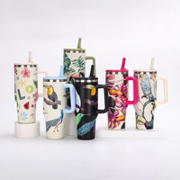 Gobelet isotherme à double paroi en acier inoxydable 40oz grande capacité avec poignée et paille, personnalisable avec logo, portable pour voyage et extérieur