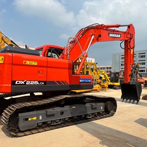 รถขุด Doosan DX225LCA ขนาด 22 ตัน เครื่องยนต์คัมมินส์ พร้อมบุ้งขุด เกียร์บ็อกซ์ PLC มือสอง - Product Image 1