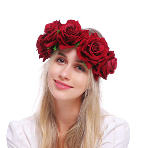 <span class=keywords><strong>Couronne</strong></span> de fleurs de rose la plus récente, serre-tête floral en velours pour femmes et filles, <span class=keywords><strong>couronne</strong></span> de <span class=keywords><strong>cheveux</strong></span> artificielle en roses rouges avec bandeau - Product Image 1