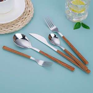 Ensemble de couverts minimalistes en acier inoxydable |   Couteau à steak, fourchette et cuillère avec manche en imitation bois pour la maison, la cuisine et les restaurants - Product Image 4