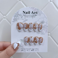 Faux ongles en amande de haute qualité, étiquette privée, faux ongles de beauté, designs de pointes françaises colorées avec paillettes