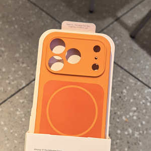 Nuevas Fundas para iPhone 17, Funda Protectora de <span class=keywords><strong>Gel</strong></span> de Silicona Líquida Magnética para iPhone 17 Pro Max con <span class=keywords><strong>Protector</strong></span> de Lente - Product Image 4