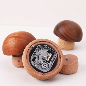 Boîte à musique artisanale en bois naturel en forme de champignon, tendance et populaire, avec un adorable <span class=keywords><strong>mini</strong></span> visage souriant, pour la décoration de bureau - Product Image 6
