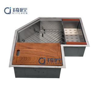 อ่างล้างจานมุมแบบติดตั้งใต้เคาน์เตอร์ ขนาด 30 นิ้ว ผิวซาตินสีทอง ผลิตจากสแตนเลสสตีลเกรด 16  สำหรับห้องครัวสไตล์โมเดิร์น - Product Image 4