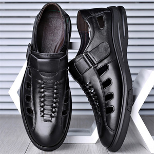 Sandales plates pour hommes en cuir véritable respirant à bout fermé avec sangle Velcro, chaussures décontractées d'été - Product Image 4