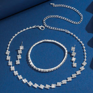 Parure de bijoux élégante en cuivre plaqué argent, style Moyen-Orient, avec collier à griffes, boucles d'oreilles en strass, bracelet, pendentifs cœur, goutte d'eau et clochette, tendance - Product Image 2