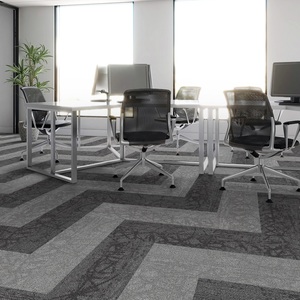 Dalles de moquette commerciales de luxe modernes, à poils bouclés, à poils moyens, amorties, résistantes aux taches, motif géométrique carré, pour hôtels et espaces de vie - Product Image 1