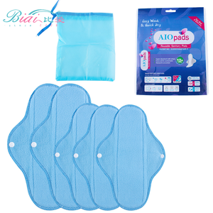 Fodera in pile polare <span class=keywords><strong>blu</strong></span> a 6 pz/set riutilizzabili <span class=keywords><strong>assorbenti</strong></span> igienici kit per l'igiene mestruale kit igienico-sanitari lavabili con 2 configurazioni - Product Image 1
