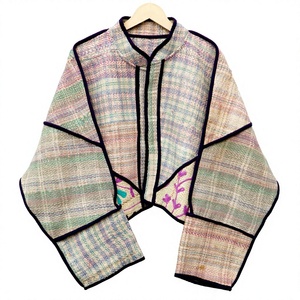 Veste Kantha vintage faite à la main, écologique, pour femme, douce, respirante, séchage rapide, 100% coton, col mandarin, vêtement d'automne - Product Image 1