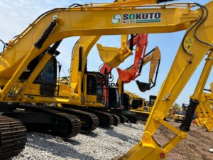 Offre Spéciale : Excavatrice Komatsu PC240 d'occasion de marque japonaise, robuste, 24 tonnes, moteur 2022, godet de 1,0 m, puissance de 110 kW, pour vidéo - Product Image 4