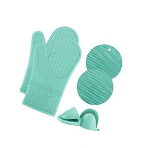 LA Silicone Oven Mitt Set 6pcs Heat Resistant Gloves with Soft Quilted Lining Set of 2 Oven Mitt Pot Holders - Product Image 1