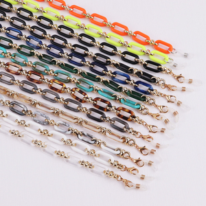 Chaîne de <span class=keywords><strong>lunettes</strong></span> de lecture tendance 2025 pour cou, en acrylique doré, pour femmes - Product Image 2