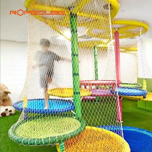 Attrezzatura per parco giochi con rete di corda arcobaleno per interni ROPECUBE | Strutture per divertimenti Non standard tessute a mano per aree per bambini di grandi dimensioni - Product Image 5