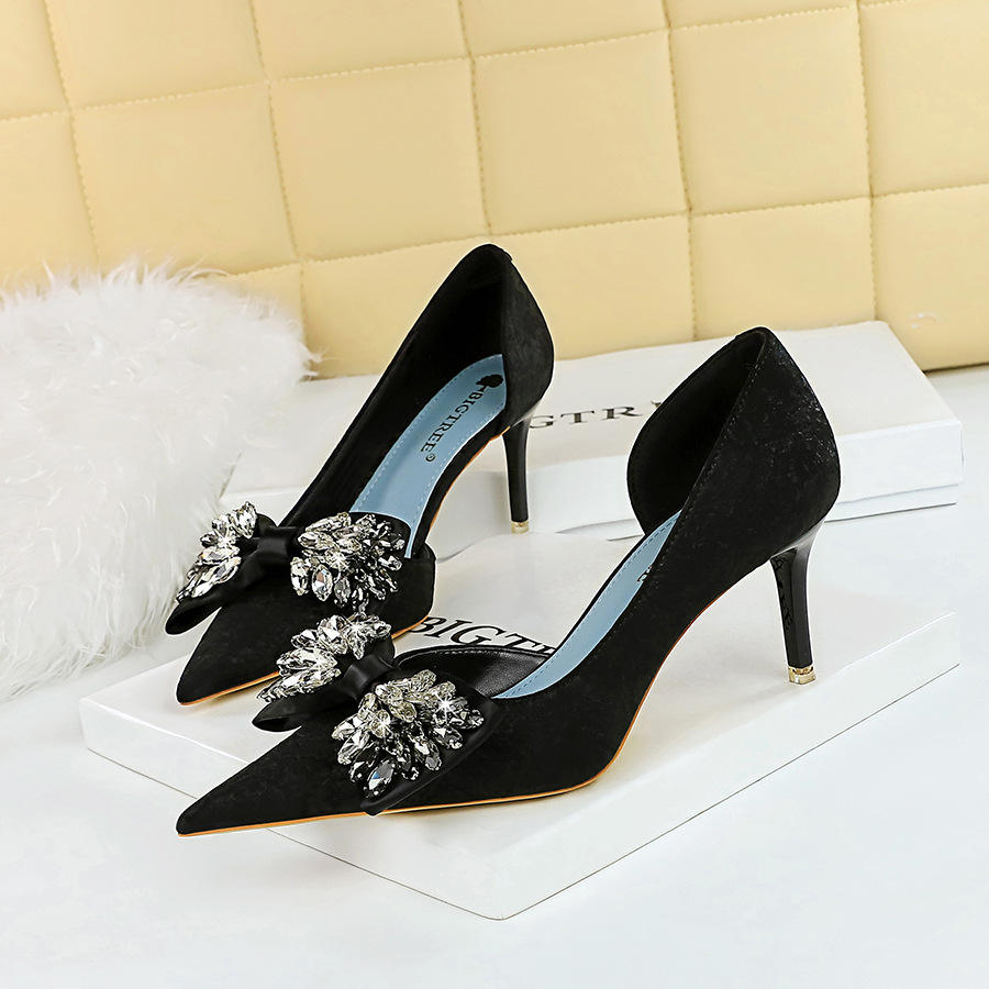 Black / heel 7.5cm