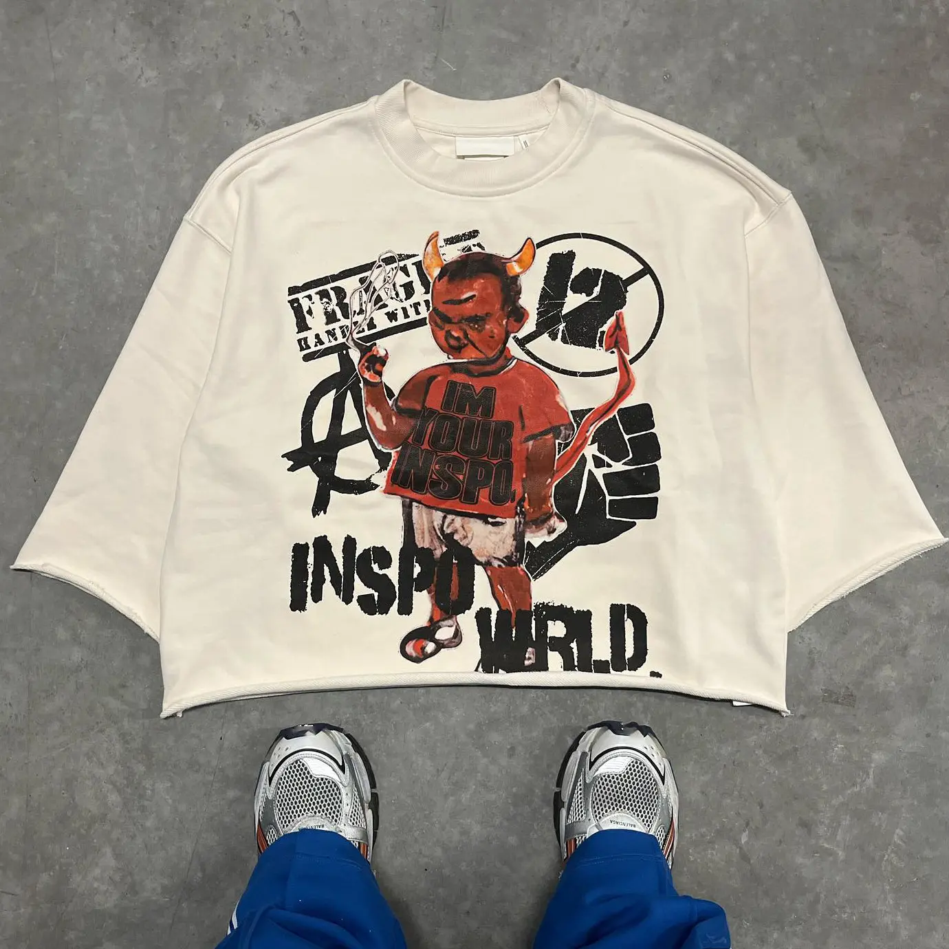कस्टम निर्माता मोटी कॉलर वाले पुरुष हैवीवेट कॉटन स्ट्रीटवियर ग्राफिक स्क्रीन प्रिंट बॉक्सी फिट क्रॉप्ड ड्रॉप-शोल्डर टी शर्ट