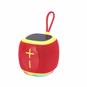 Haut-parleur extérieur léger Rgb HS-4307 les plus vendus Tws couplant musique stéréo Haut-parleur avec selfie - Product Image 1