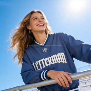 เสื้อสเวตเตอร์ปักลายแบบกำหนดเองขายส่ง ODM สีน้ำเงินกรมท่า คอวี เสื้อวาร์ซิตี้ สตรีทแวร์สำหรับทุกเพศ - Product Image 6