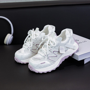 Chaussures pour étudiantes - Chaussures de sport estivales confortables et respirantes, style tendance, design multifonctionnel et décontracté pour femmes - Product Image 3