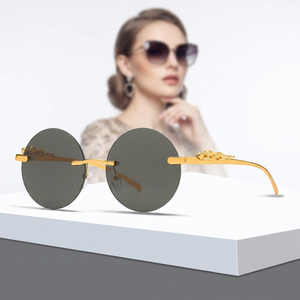 Nuevas Gafas <span class=keywords><strong>de</strong></span> Sol <span class=keywords><strong>de</strong></span> <span class=keywords><strong>Marca</strong></span> <span class=keywords><strong>de</strong></span> Lujo sin Marco para Hombre y Mujer, UV400, con un Diseño <span class=keywords><strong>de</strong></span> Leopardo Único y Elegante, Redondas, Estilo Retro, <span class=keywords><strong>de</strong></span> Diseñador - Product Image 1