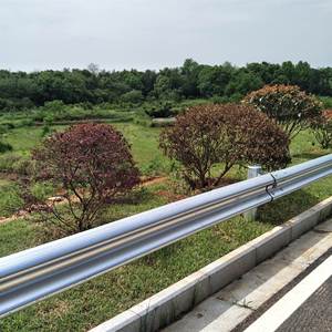 Highway <strong>Guardrail</strong> <strong>Wave</strong> Thick EU Standard Galvanized Sheet <strong>Guardrail</strong> Rural <strong>Road</strong> <strong>Guardrail</strong> - Product Image 2
