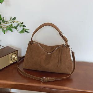 Sac bandoulière en daim pour femme, petite taille, fermeture éclair, doublure polyester, toutes saisons, léger, finition mate, double compartiment - Product Image 2