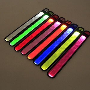 Pulsera Luminosa Reflectante con Logotipo Personalizable, Versión Mejorada, Equipo de Ciclismo y Running Nocturno, Brazalete Iluminado - Product Image 4