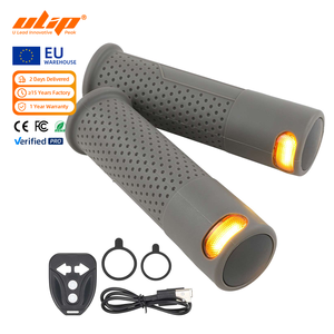 Couvre-guidon gris avec éclairage anti-empreintes digitales, poignées télécommandées pour trottinette électrique, clignotants et feux d'avertissement - Product Image 1